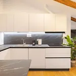 Appartement Lux Stazione 51 Triëst